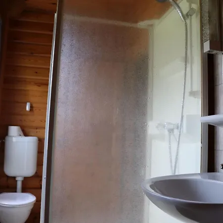 Vakantiehuis Holzhaus Am Silbersee